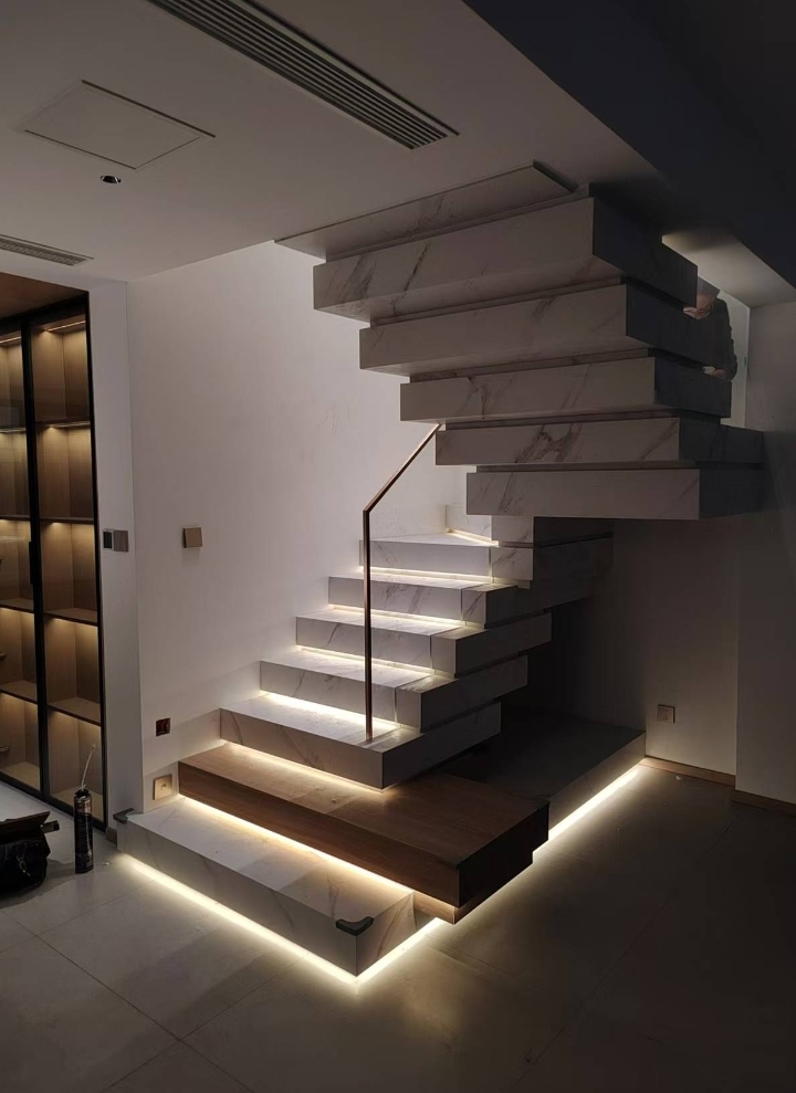 专业量身设计制作混凝土堆积弧形旋转楼梯